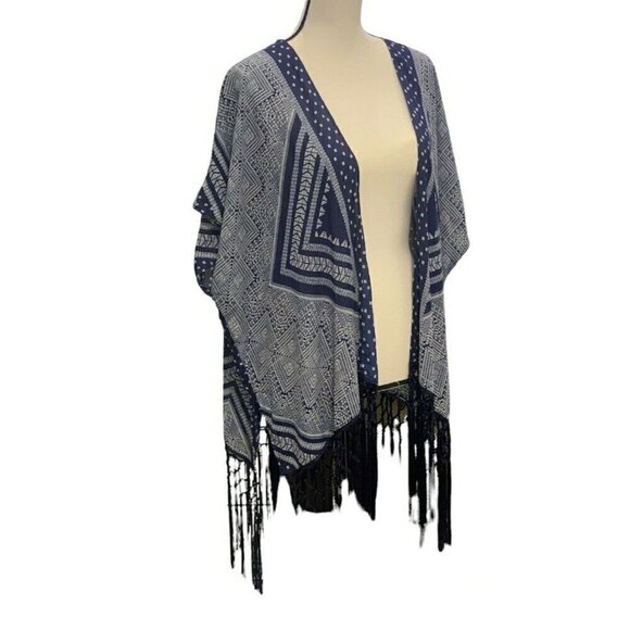 Maurices Sweaters - Maurices Womens Open Front Fringe Bottom Cardigan Size S/M Sleeve Blue White